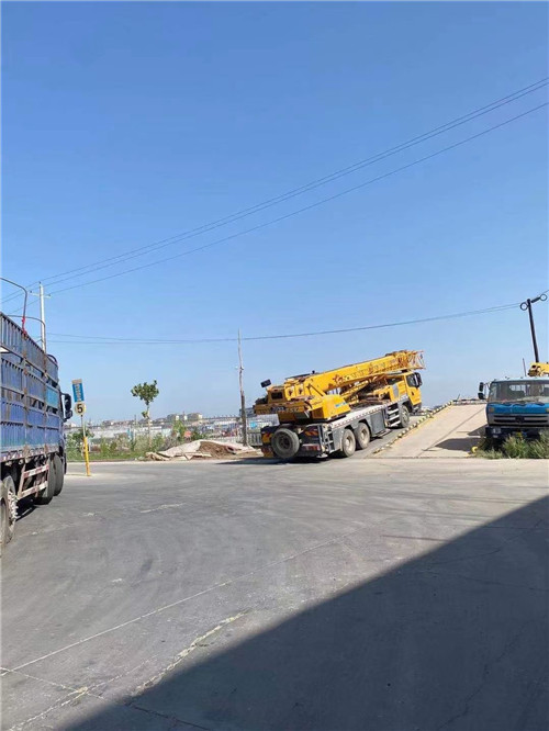 宁远县25吨吊车的租赁价格大概是多少？