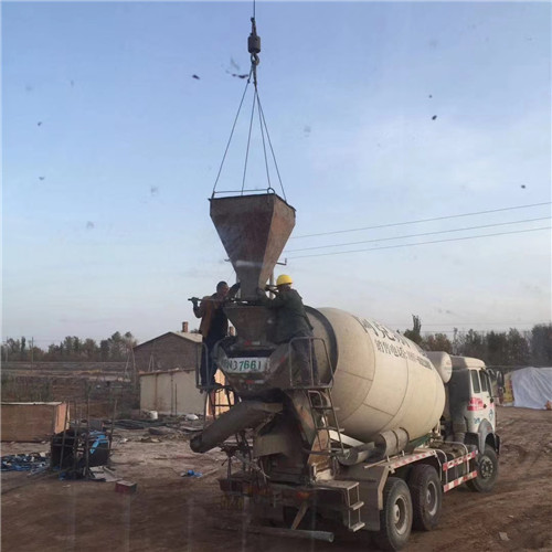 宁远县“精准瞄准”—— 吊车的 “定位导航” 技术